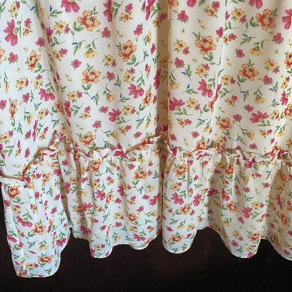 {Lost&Wander} floral cottage mini dress - Picture 11 of 15